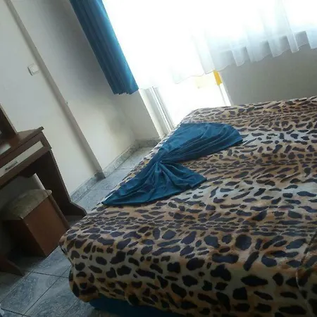 Otel Sazak *