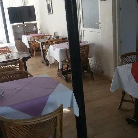Sazak Hotel *